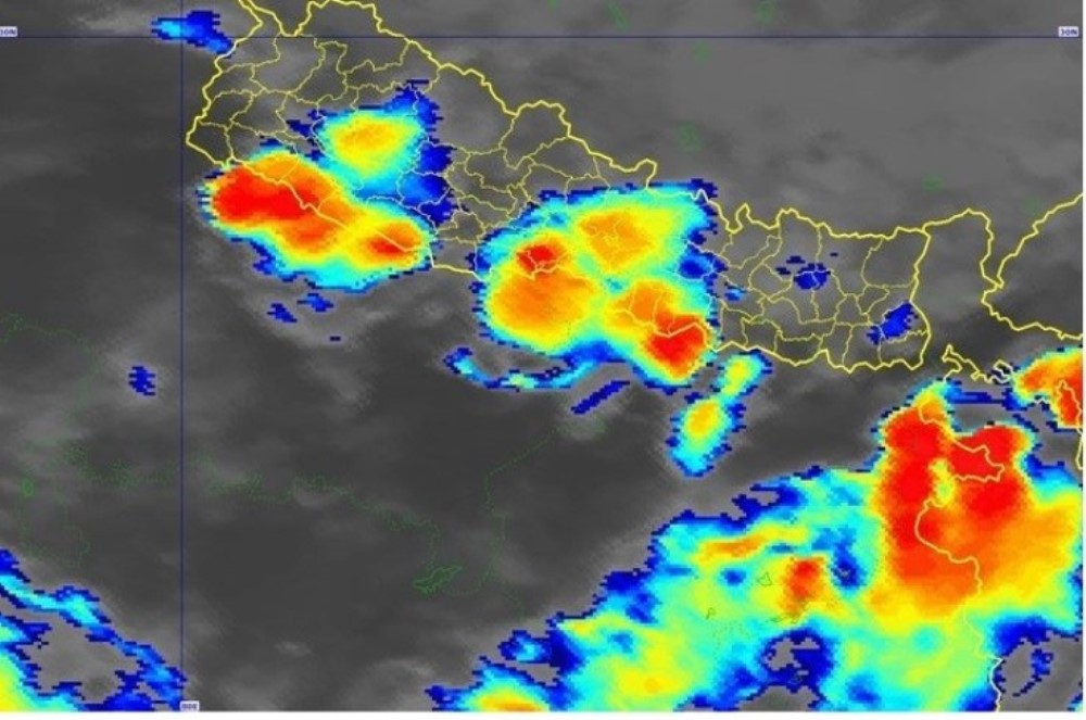 आजको मौसमः चक्रवात ‘फेनजल’को आंशिक प्रभाव