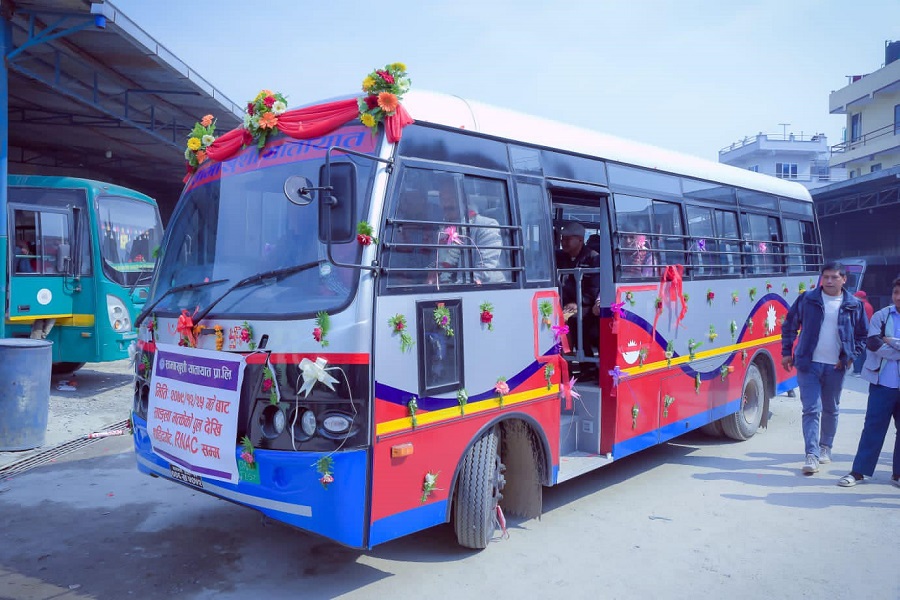 सामाखुसी यातायातद्वारा सात करोड लगानीमा १५ बस सञ्चालन