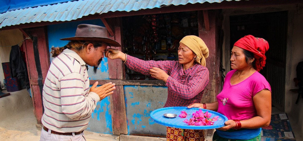 हात्तीवाङमा फस्टाउँदै घरबास व्यवसाय