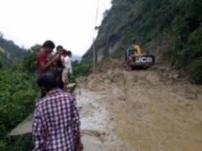 तानसेन–बुटबल सडक अवरुद्ध   