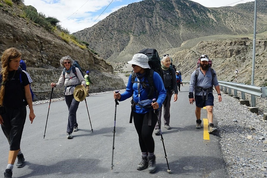 एघार महिनामा १० लाख ५५ हजार विदेशी पर्यटक भित्रिए