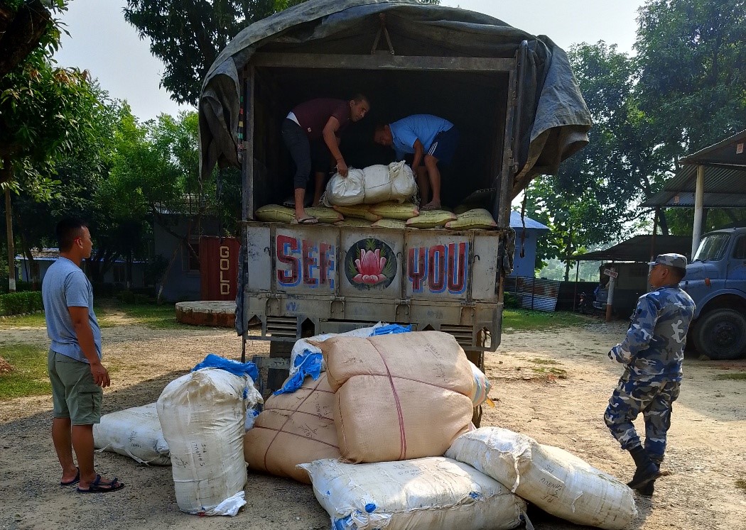 सशस्त्र प्रहरीले रुपन्देहीबाट ९ महिनामा नियन्त्रणमा लियो १० करोडको अवैध सामान