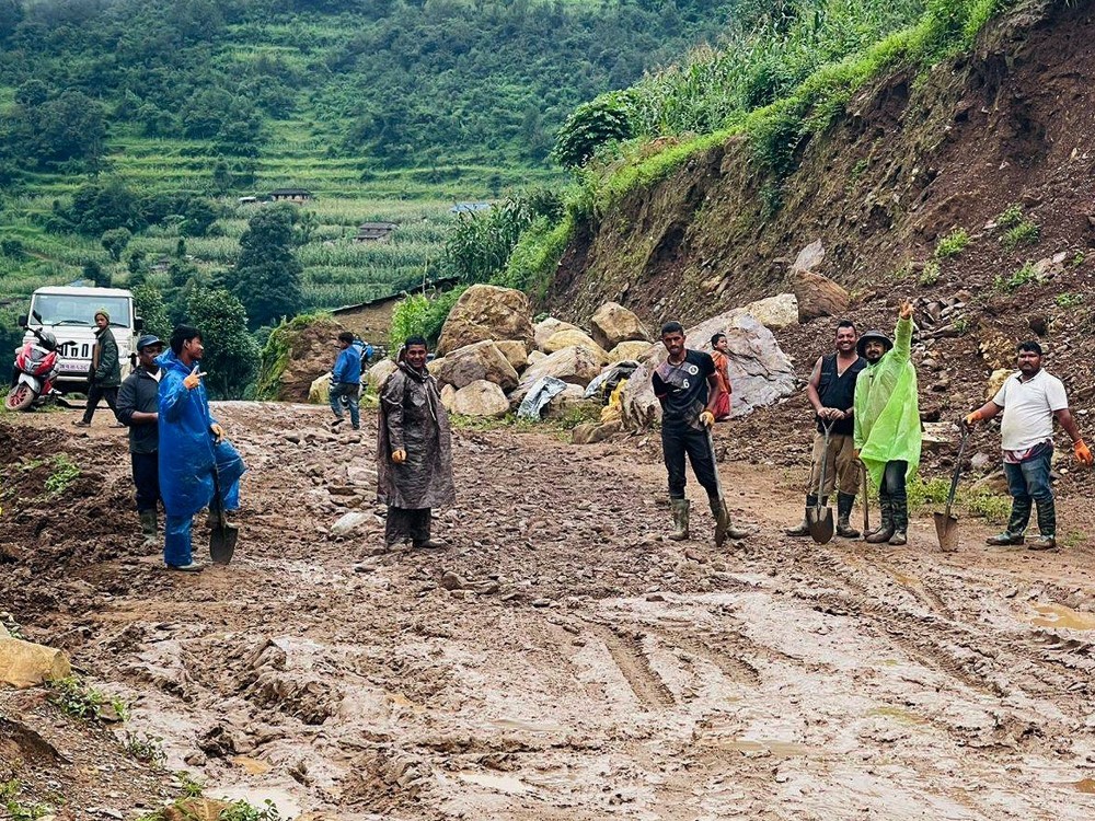 ढोरपाटन पुग्ने भक्तजनलाई सास्ती