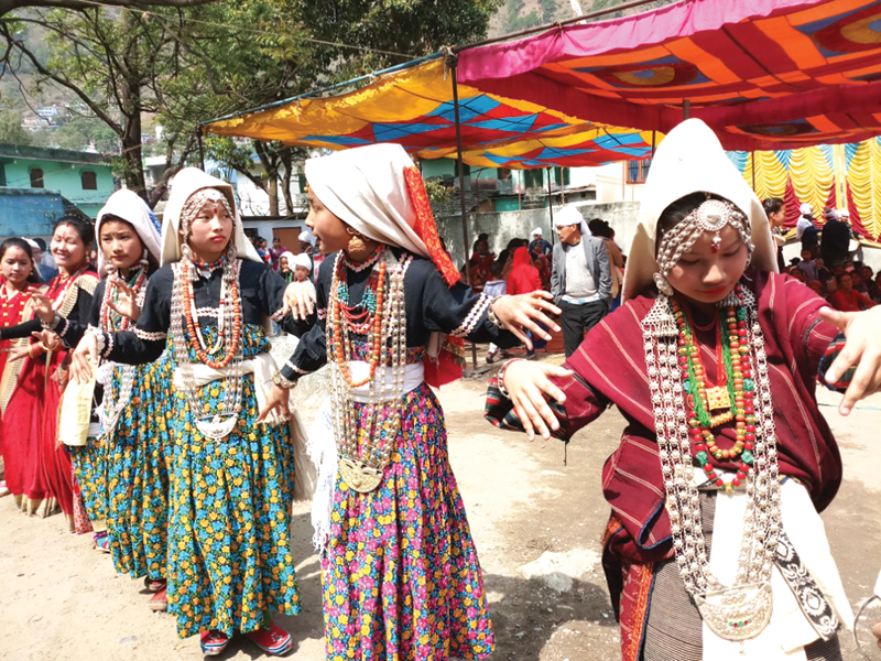 महोत्सवमा झल्कियो ब्यासी समुदायको आफ्नै मौलिक सस्कृती